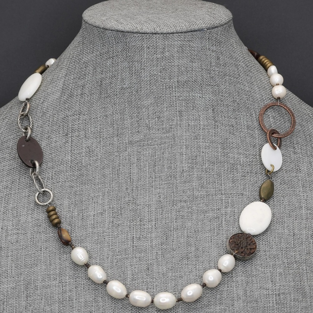 Silpada Vintage Freshwater Pearl Abalone
Howlite Bead and Bronze Necklace